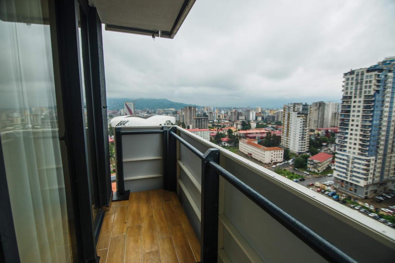 Panorama Aparthotel Orbi City Batumi Exterior foto