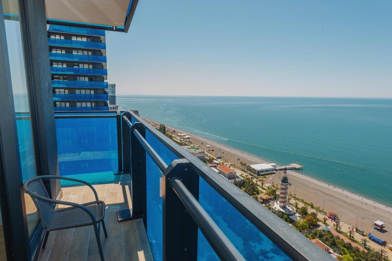 Panorama Aparthotel Orbi City Batumi Exterior foto